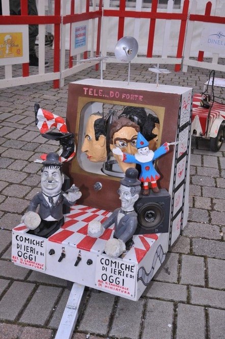 Ingrandisci la foto